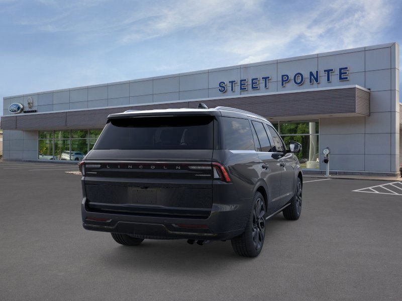 New 2026 Lincoln Navigator Reserve AWD/4WD image 8