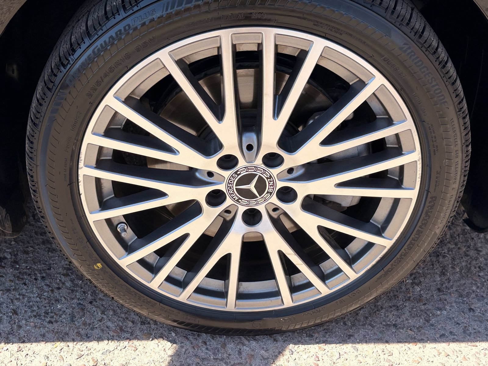 Used 2025 Mercedes-Benz CLA 250 image 11