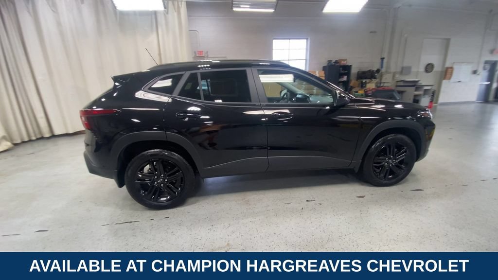 Used 2025 Chevrolet Trax ACTIV w/ Driver Confidence Package FWD image 11