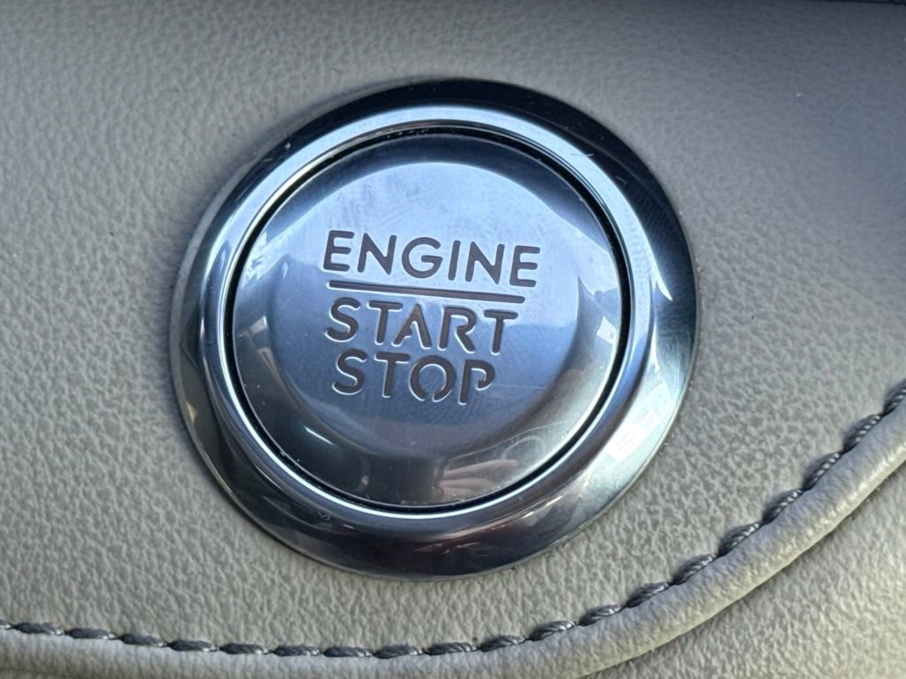 Used 2024 Lincoln Nautilus Premier AWD/4WD image 39