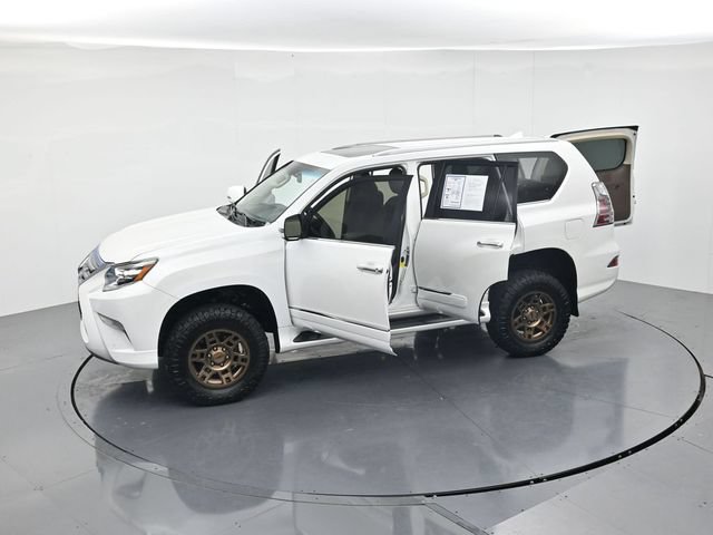 Used 2017 Lexus GX 460 w/ Navigation Package AWD/4WD image 54