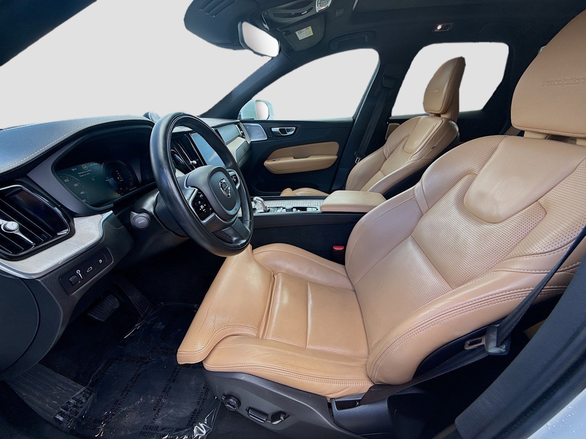 Used 2019 Volvo XC60 T8 Inscription w/ Advanced Package image 19