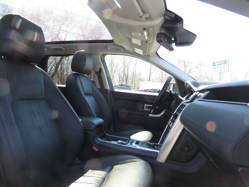 Used 2019 Land Rover Discovery Sport HSE image 13