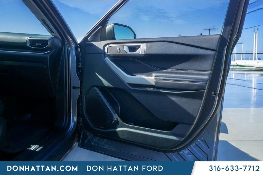 Used 2022 Ford Explorer XLT w/ Equipment Group 202A image 29