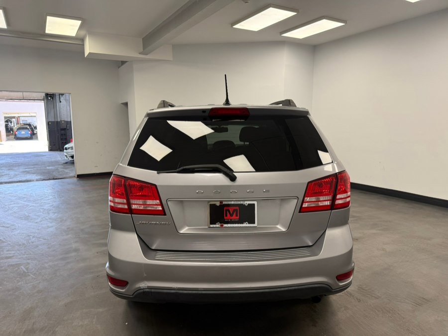 Used 2017 Dodge Journey SE w/ Flexible Seating Group FWD image 10