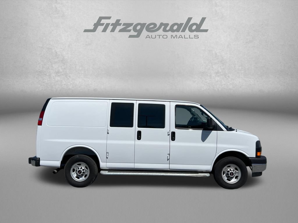 Used 2025 GMC Savana 2500 w/ Driver Convenience Package RWD image 4