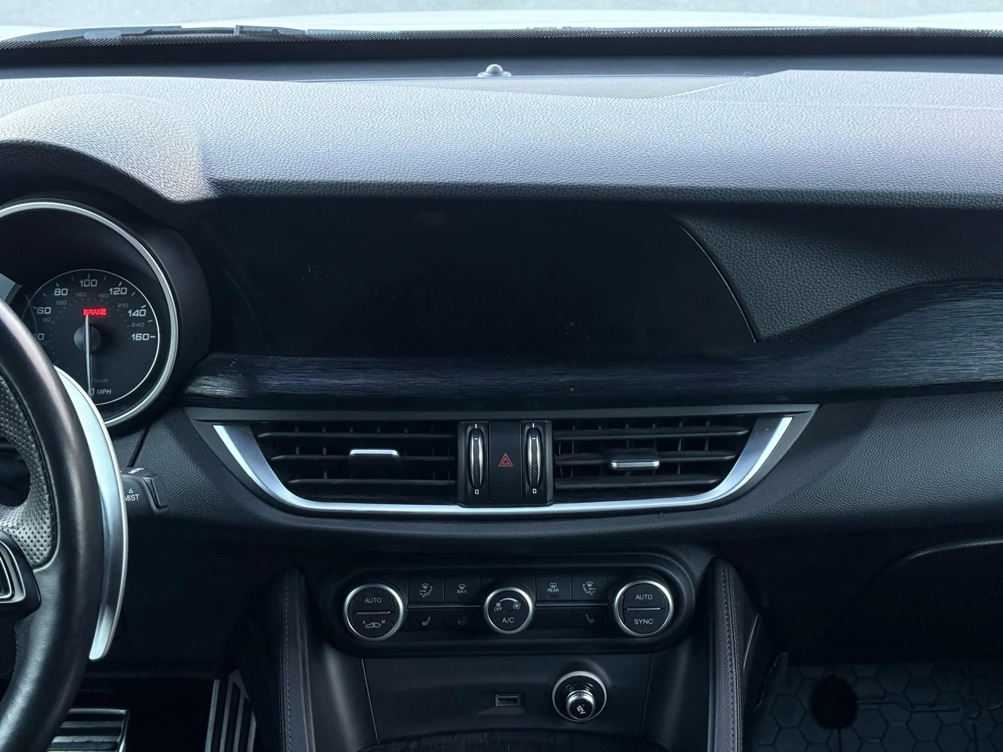 Used 2022 Alfa Romeo Stelvio Sprint image 35