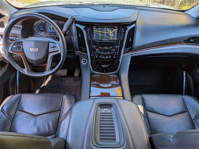 Used 2020 Cadillac Escalade Luxury image 22