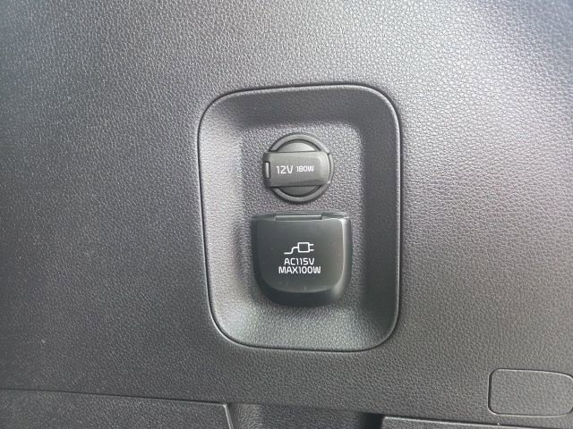 Used 2024 Kia Carnival SX Prestige image 13