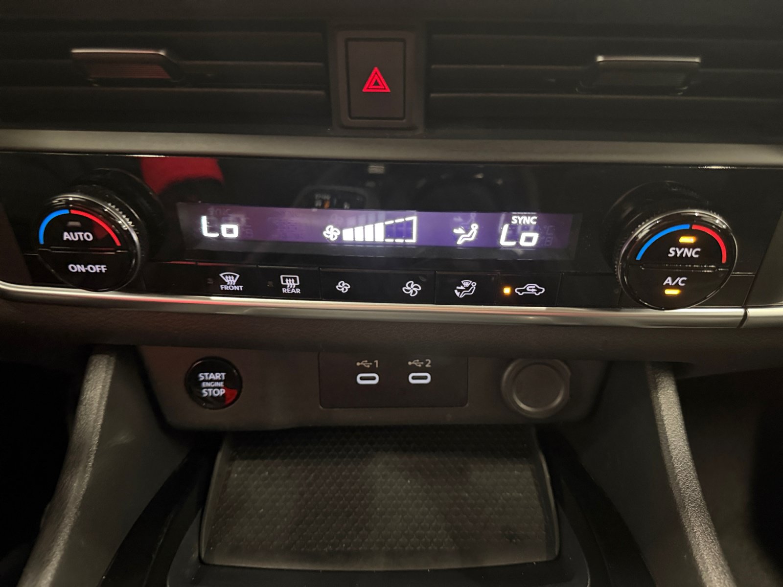 Used 2024 Nissan Rogue SV FWD image 19