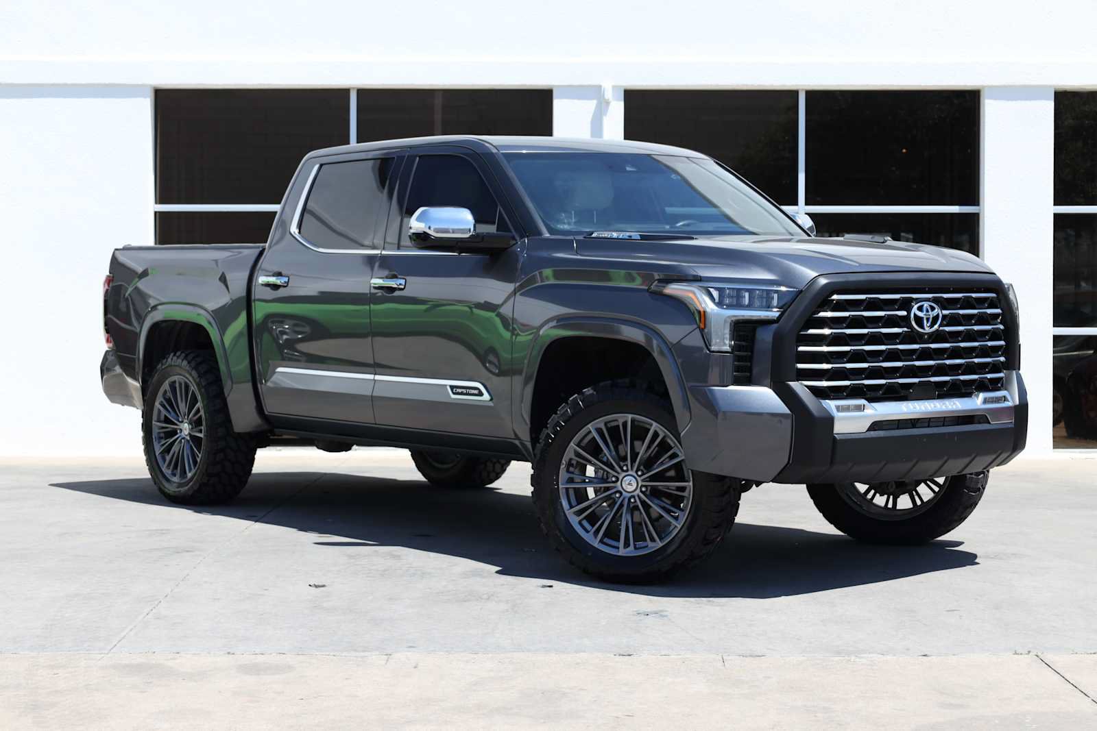 Used 2022 Toyota Tundra Capstone AWD/4WD image 7