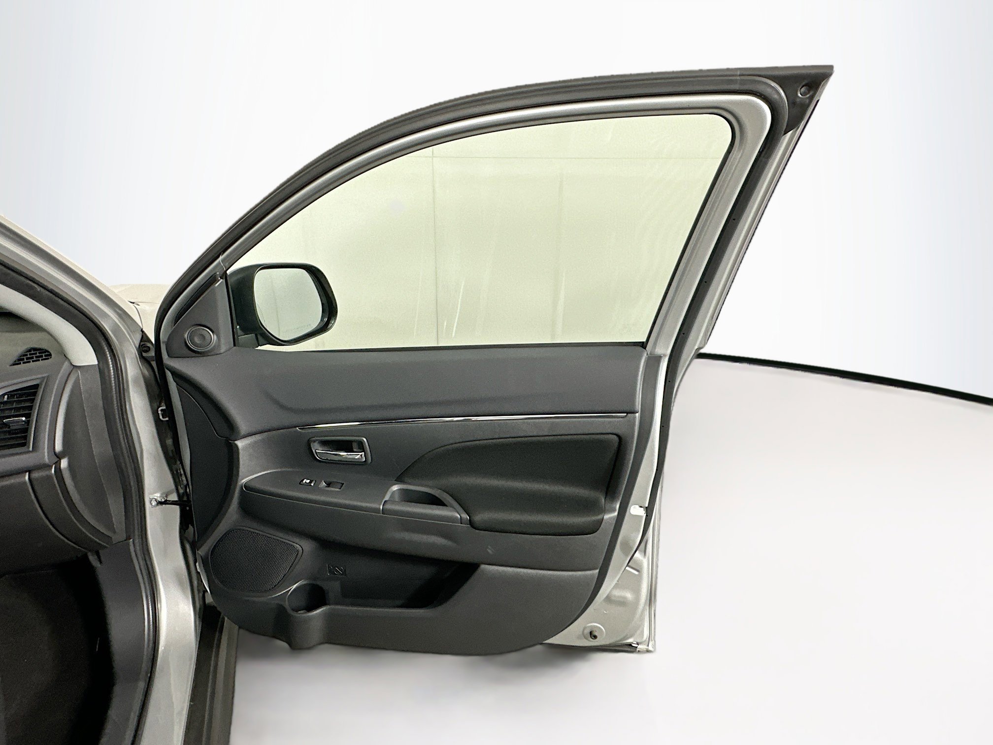 Used 2025 Mitsubishi Outlander Sport ES image 29