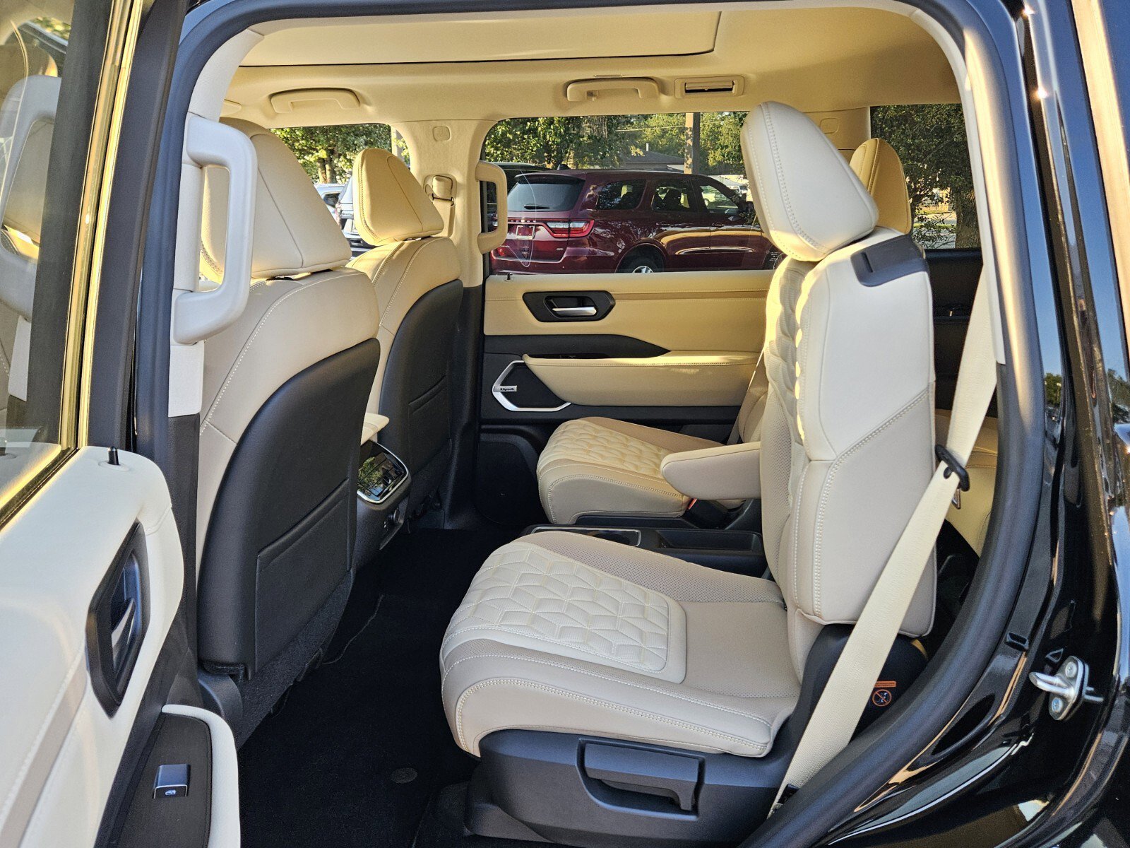 New 2026 Nissan Armada Platinum image 12