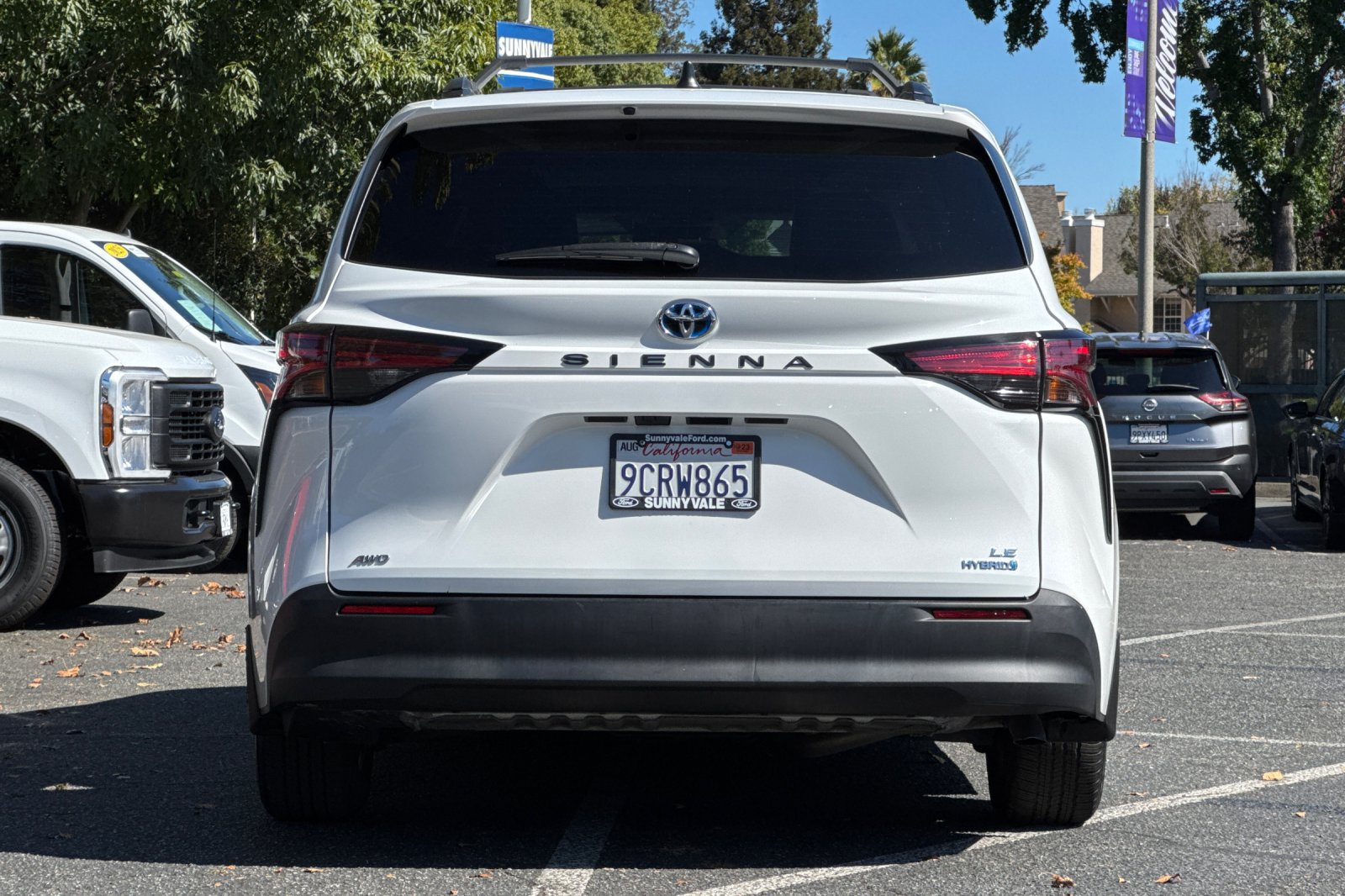 Used 2022 Toyota Sienna LE w/ LE Plus Package AWD/4WD image 5