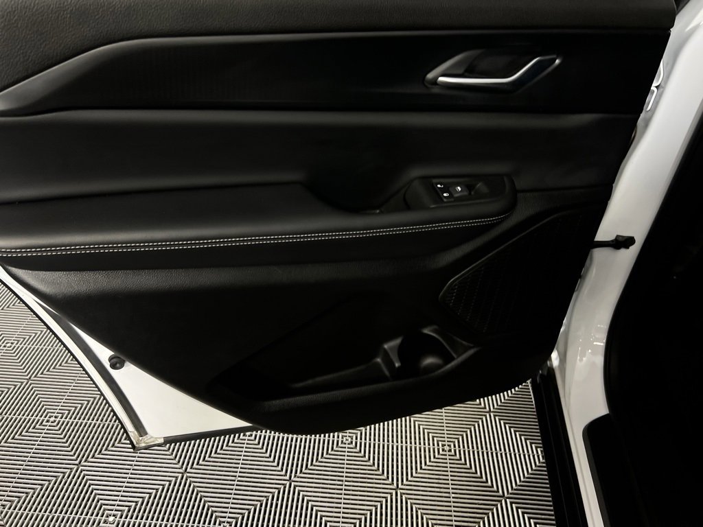 Certified 2024 Jeep Grand Cherokee L Laredo w/ Luxury Tech Group I image 28