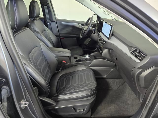 Used 2024 Ford Escape SE w/ PHEV Premium Package image 11