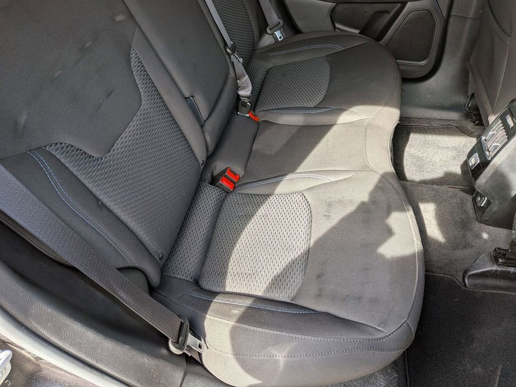 Used 2023 Jeep Compass Sport image 21