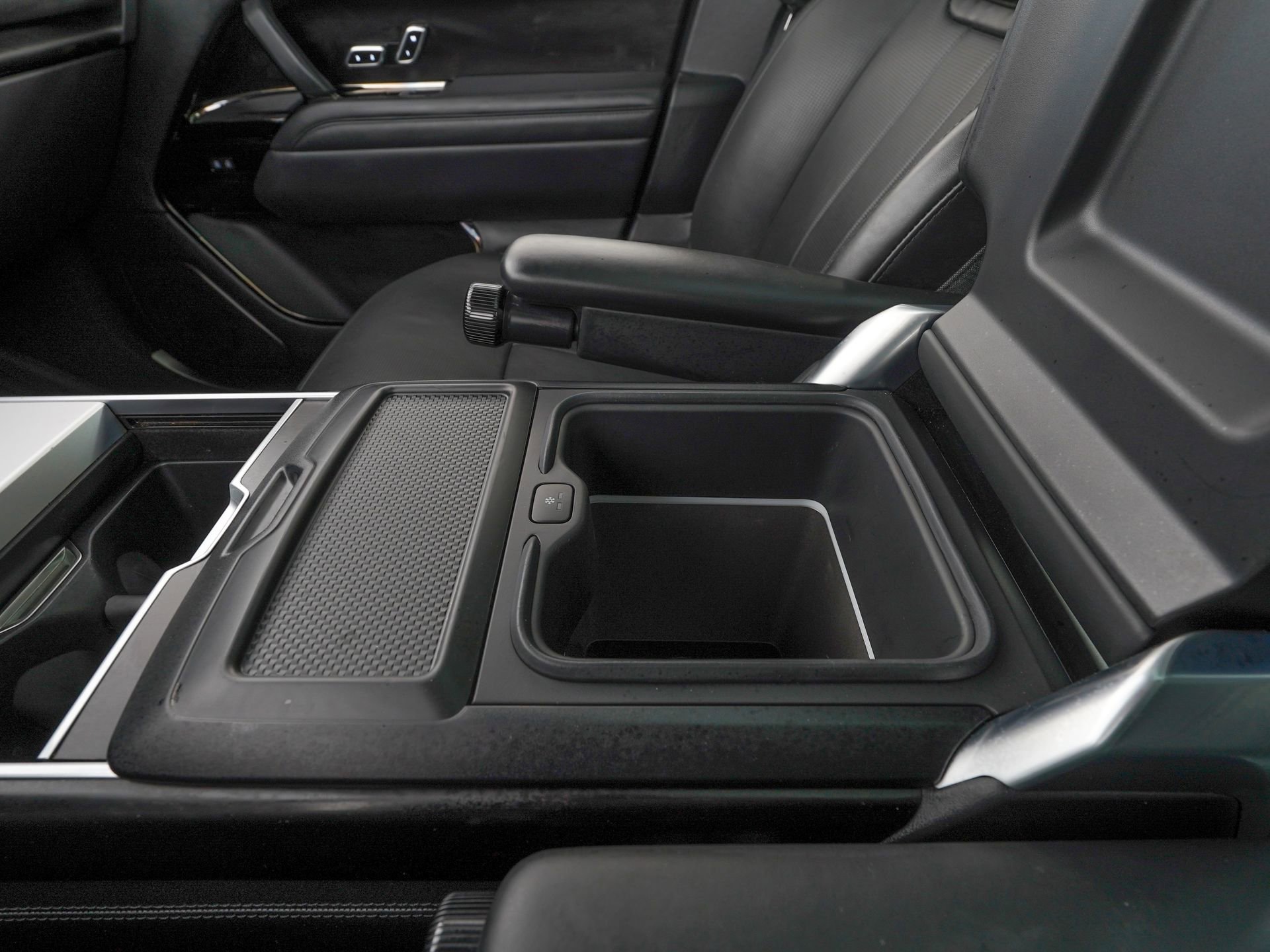 Used 2024 Land Rover Range Rover SV image 28