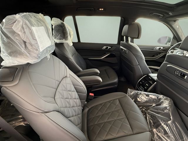 Certified 2026 BMW X7 xDrive40i w/ M Sport Package AWD/4WD image 42