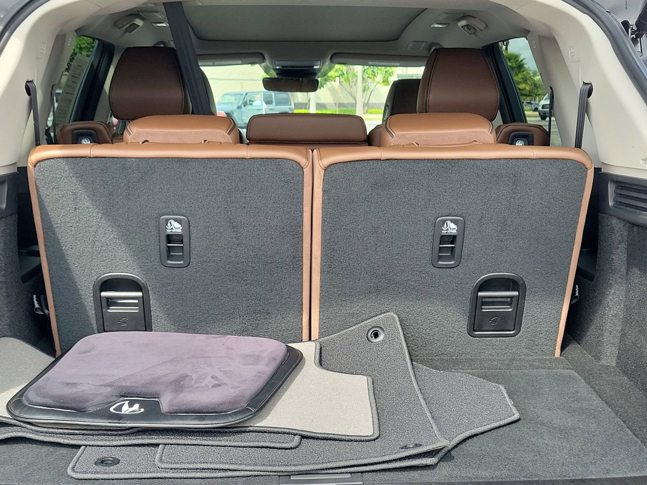 Used 2025 Acura MDX w/ Advance Package image 9