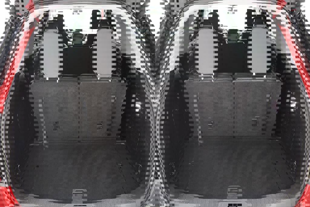 Used 2021 Ford Explorer XLT w/ Equipment Group 202A image 27