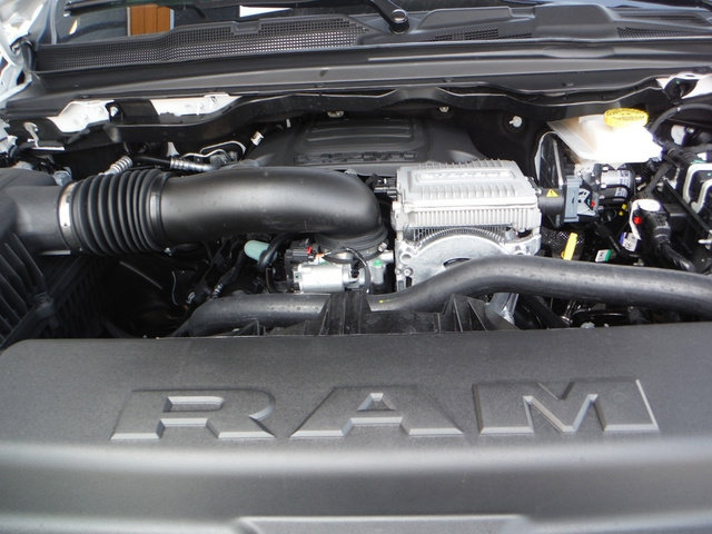 New 2027 RAM 1500 4x4 Crew Cab image 9