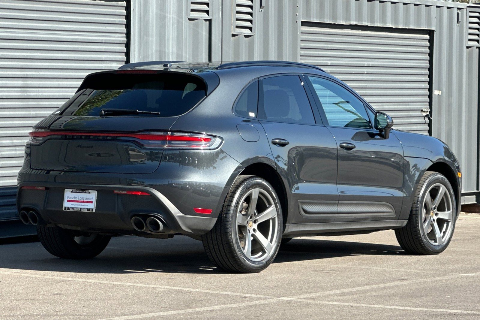 Certified 2023 Porsche Macan image 8