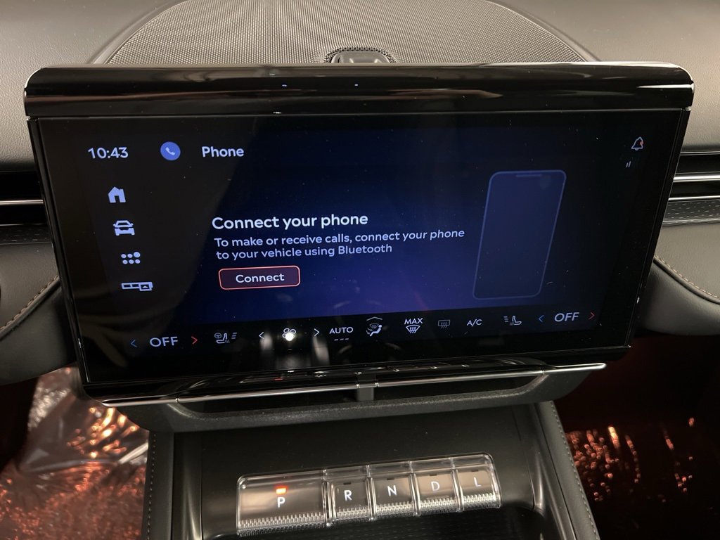 Used 2025 Lincoln Nautilus Premier w/ Equipment Group 102A image 11