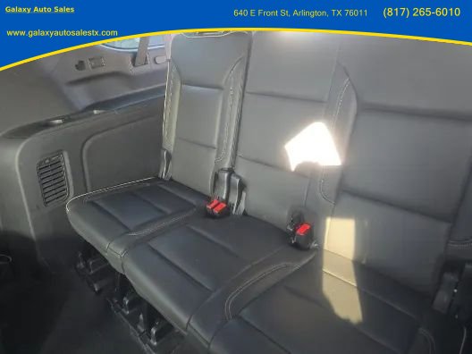Used 2023 Chevrolet Suburban Premier image 12