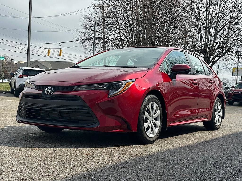 Certified 2024 Toyota Corolla LE image 1