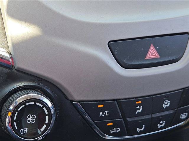 Used 2017 Chevrolet Cruze LS FWD image 12