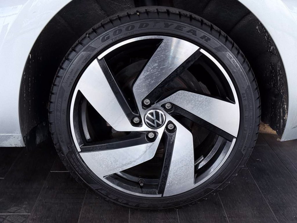Used 2015 Volkswagen Beetle 1.8T FWD image 24