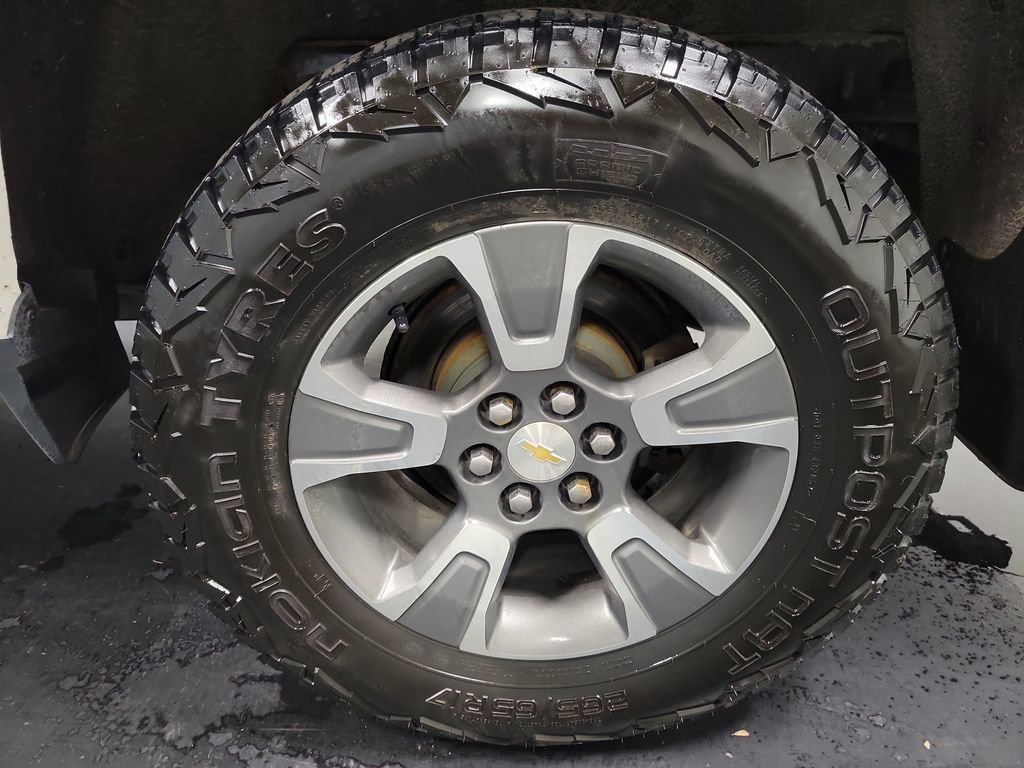 Used 2019 Chevrolet Colorado LT image 11