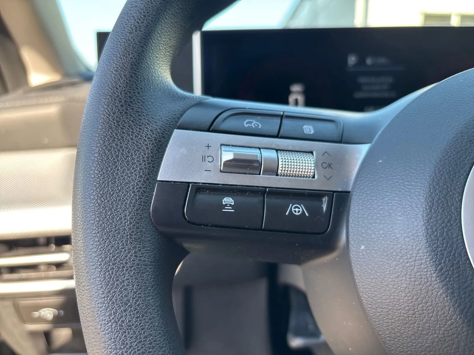 Used 2025 Hyundai Sonata SEL FWD image 17