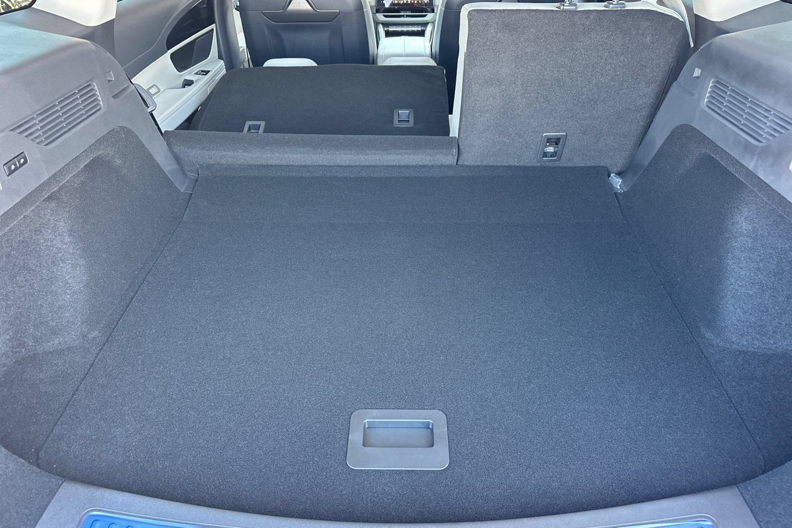 New 2026 Lincoln Nautilus Premier AWD/4WD image 14