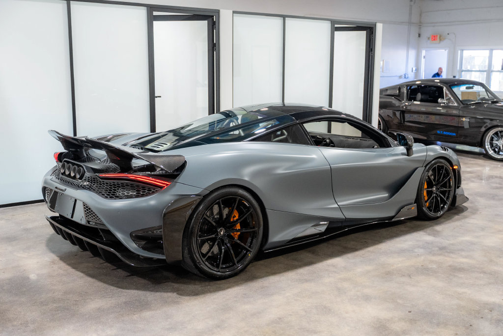 Used 2021 McLaren 765LT RWD image 28
