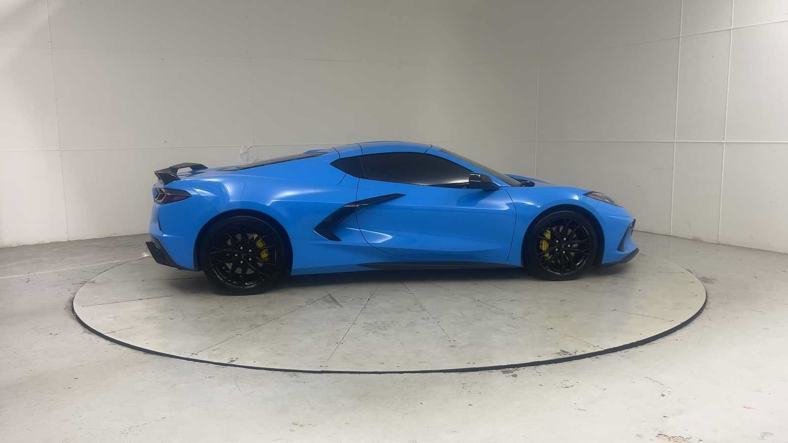 Used 2023 Chevrolet Corvette Stingray Preferred Cpe w/ Z51 Performance Package RWD image 9