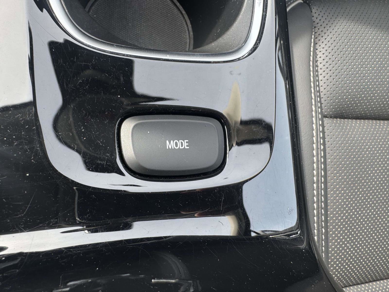 Used 2023 Buick Envision Essence AWD/4WD image 32