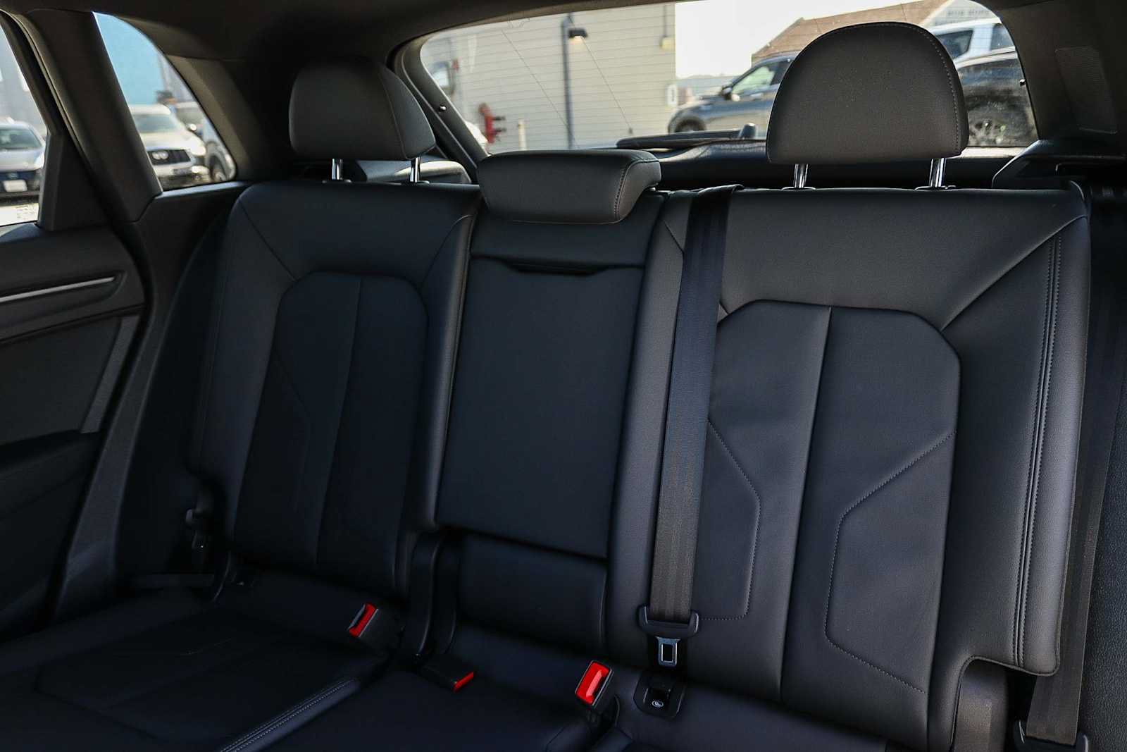 Used 2025 Audi Q3 2.0T Premium w/ Convenience Package AWD/4WD image 24