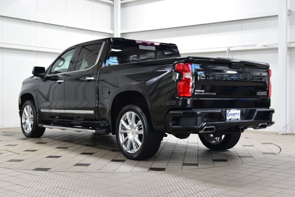 Used 2023 Chevrolet Silverado 1500 High Country w/ High Country Premium Package AWD/4WD image 6