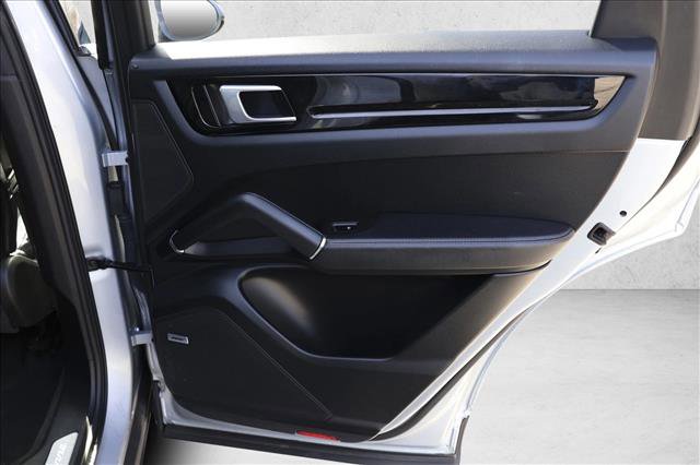 Used 2019 Porsche Cayenne AWD/4WD image 28
