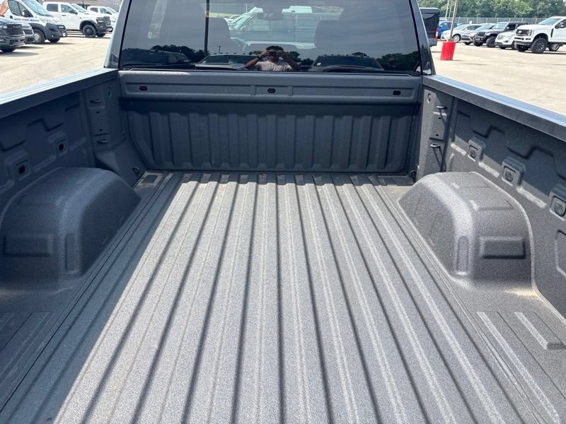 Used 2024 Chevrolet Silverado 1500 LT AWD/4WD image 10