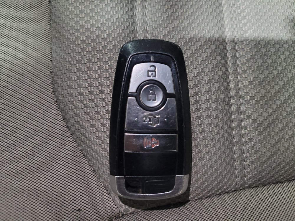 Used 2019 Ford Fusion SE FWD image 32