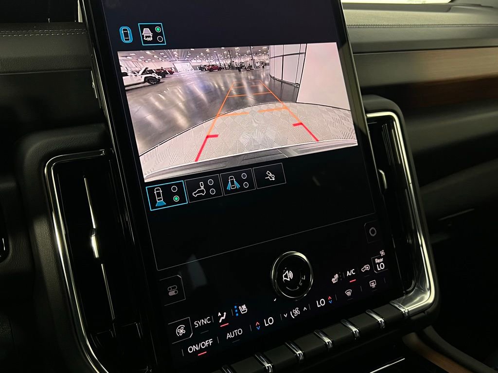 Used 2025 GMC Yukon XL Denali image 21