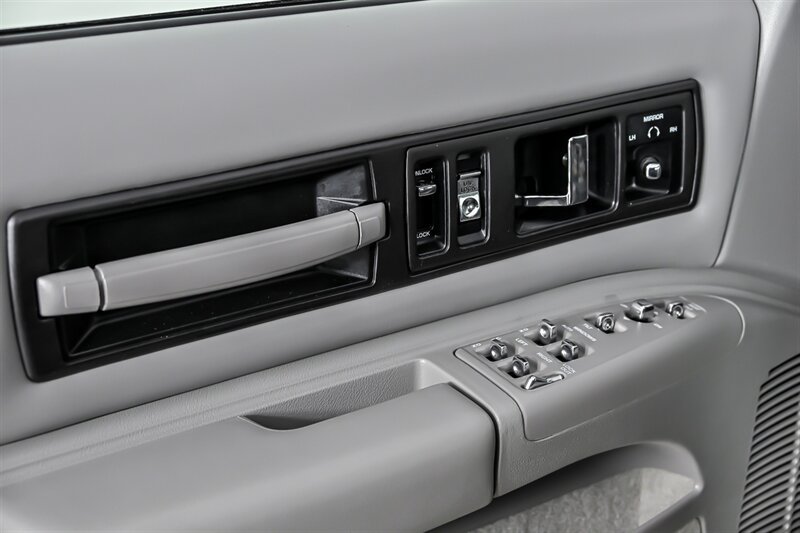Used 1996 Chevrolet Impala SS RWD image 12