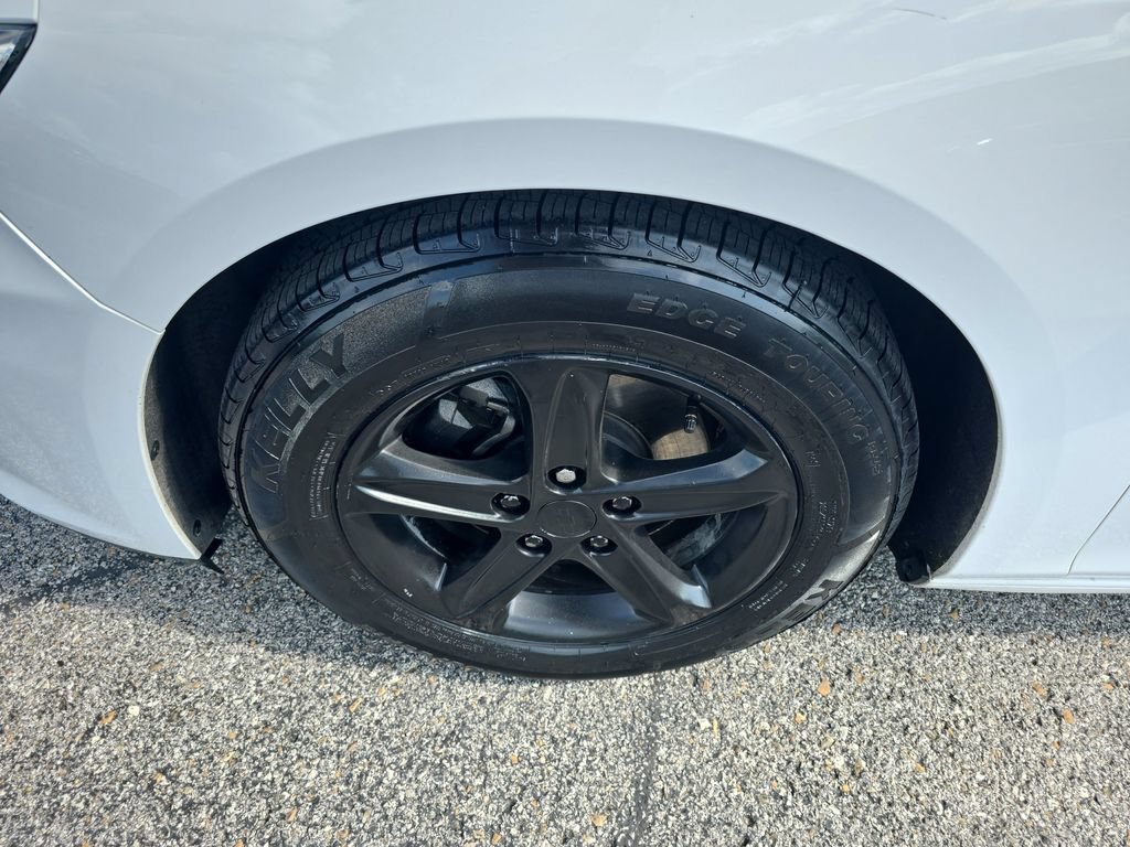 Used 2019 Chevrolet Malibu LS FWD image 10