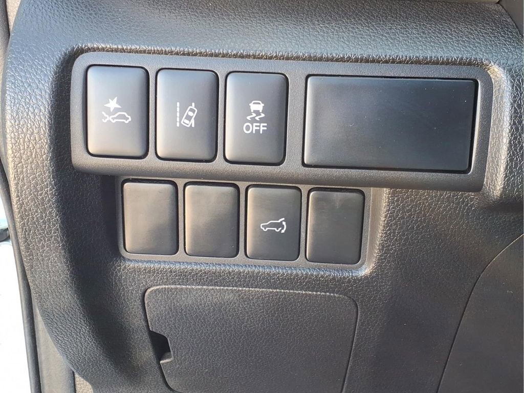 Used 2025 Mitsubishi Eclipse Cross SE image 12