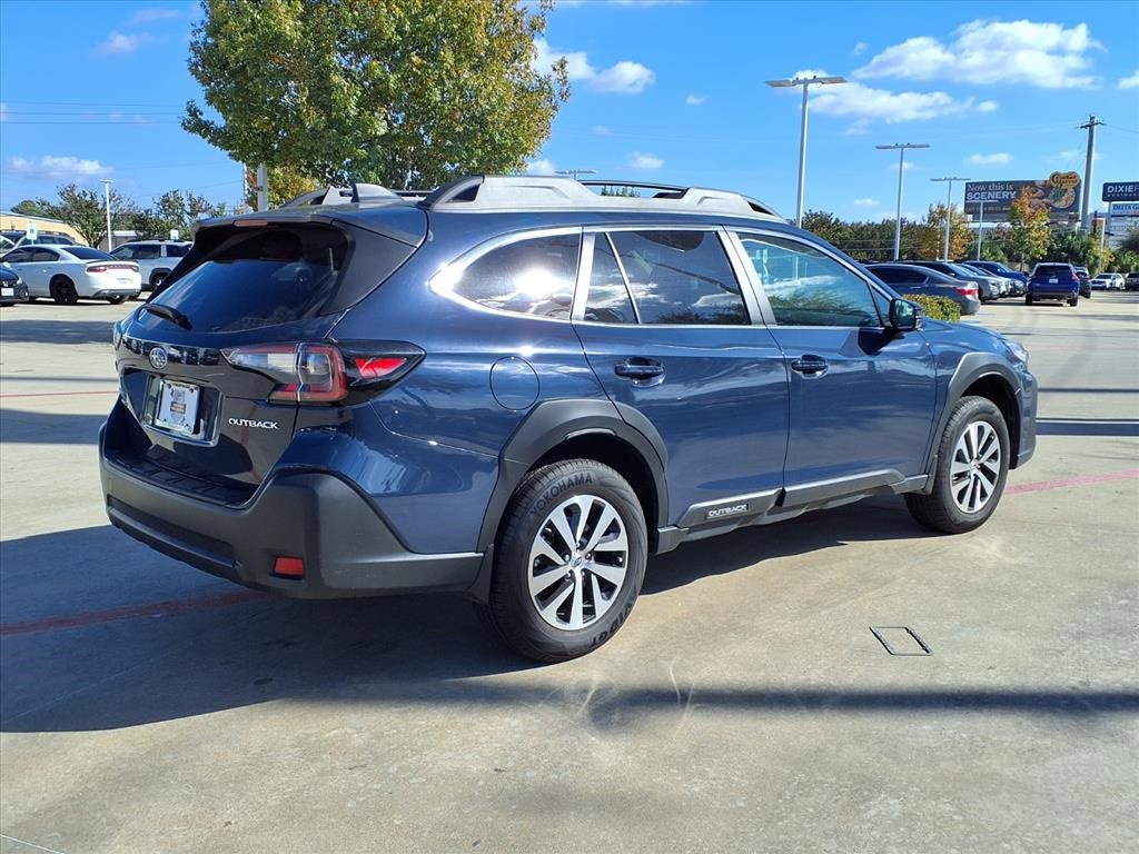 Certified 2025 Subaru Outback Premium image 4