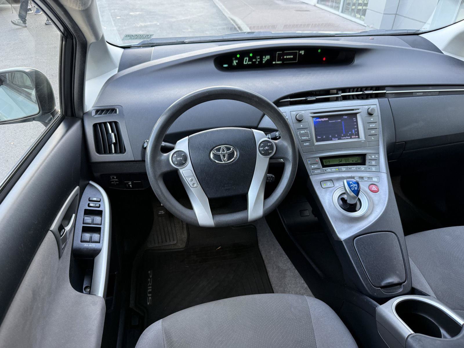 Used 2013 Toyota Prius Two FWD image 15