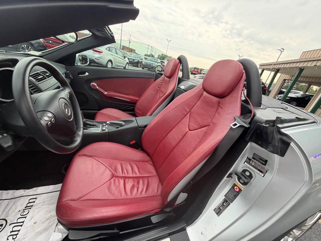 Used 2005 Mercedes-Benz SLK 350 image 17
